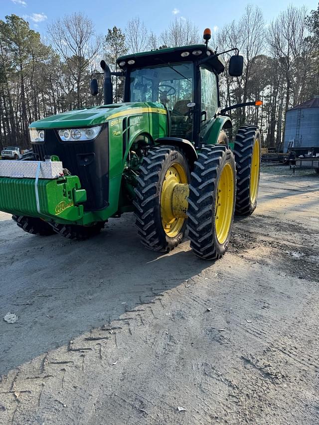 Image of John Deere 8310R equipment image 2