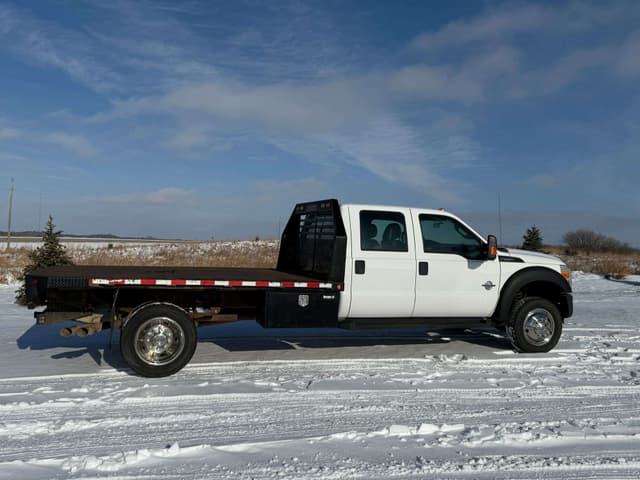 Image of Ford F-550 equipment image 4