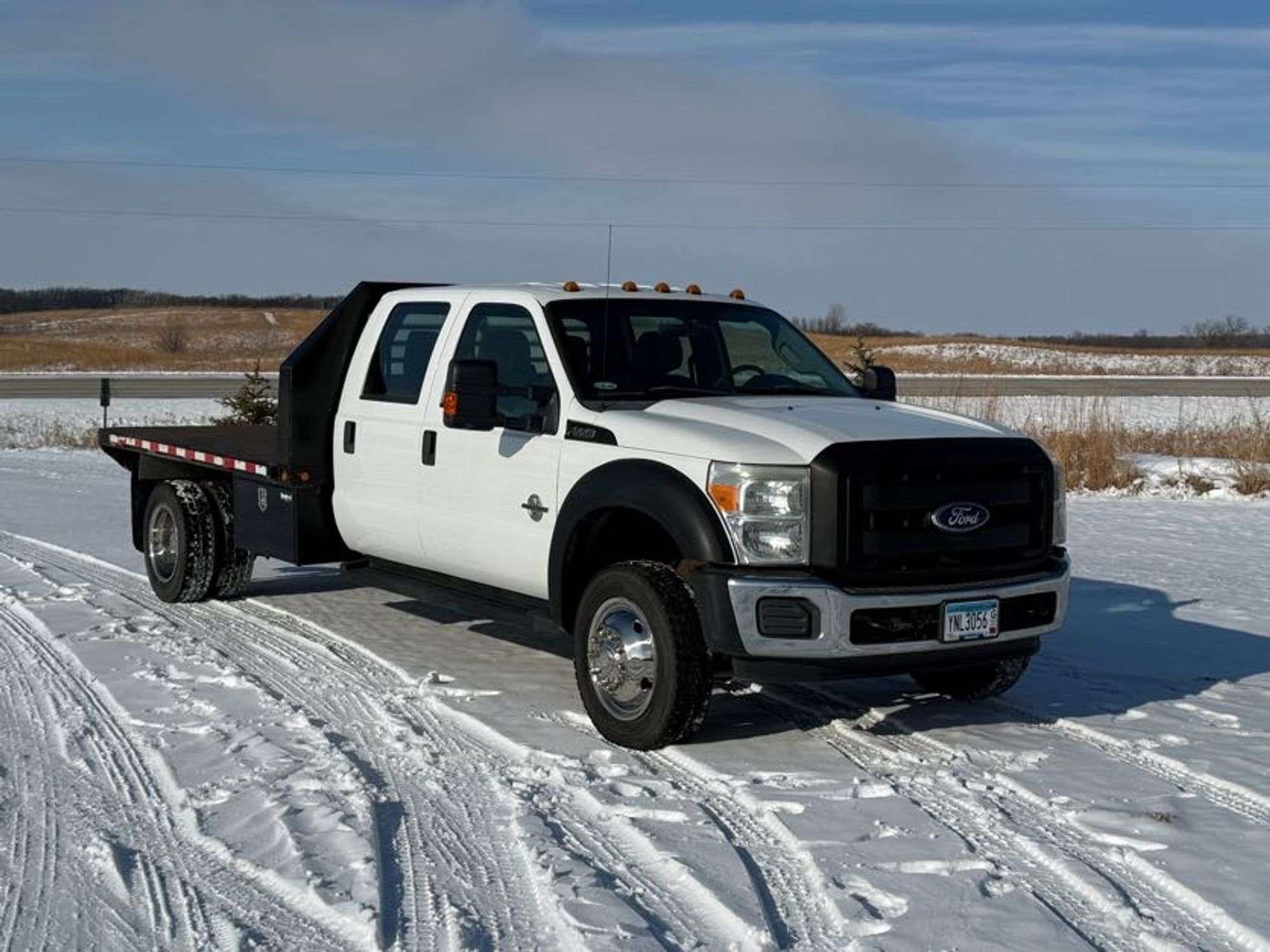 2012 Ford F-550 Equipment Image0