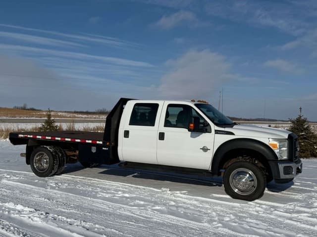 Image of Ford F-550 equipment image 2