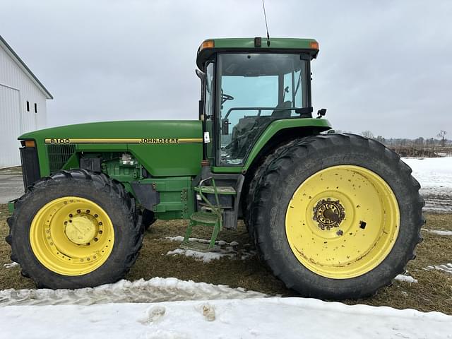 Image of John Deere 8100 equipment image 1