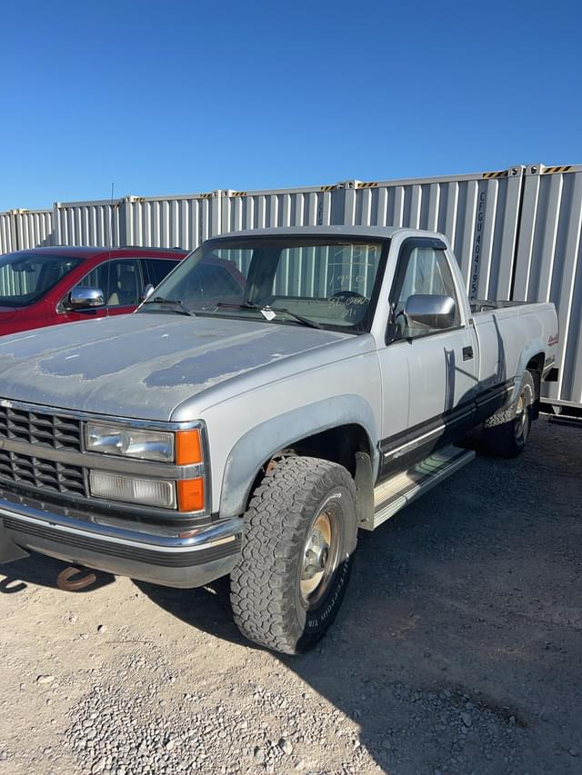 Image of Chevrolet 2500 equipment image 1