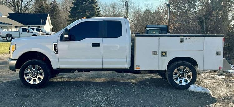 2017 Ford F-250 Equipment Image0