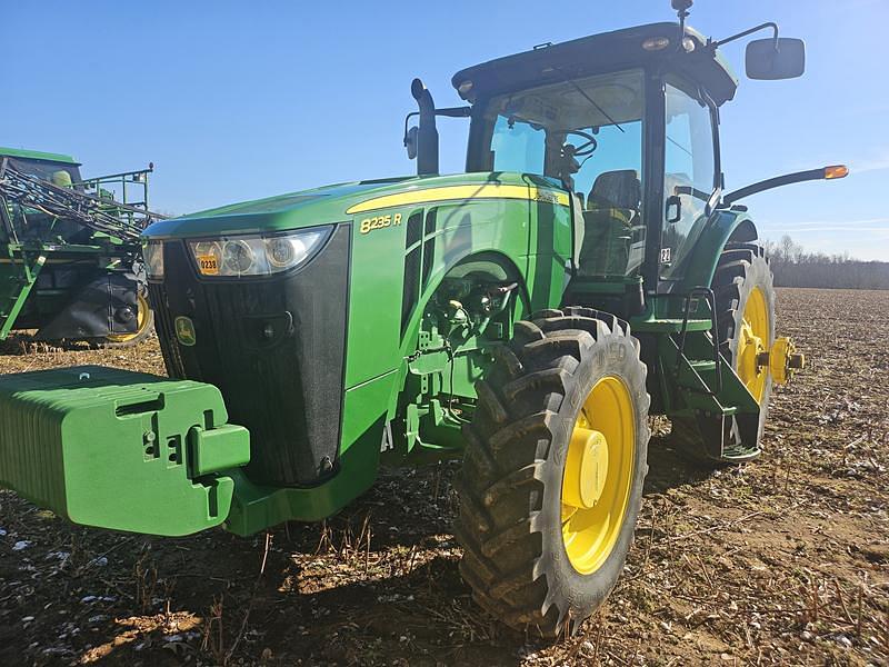 Image of John Deere 8235R Primary image