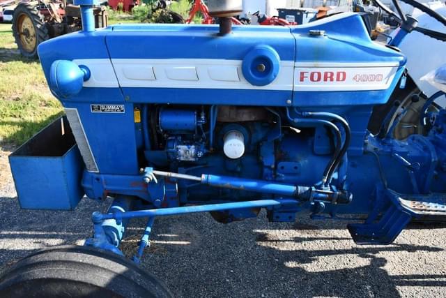 Image of Ford 4000 equipment image 1