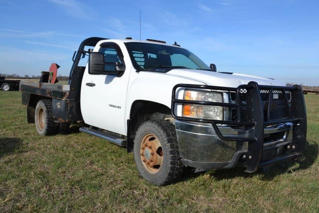 Image of Chevrolet 3500HD equipment image 3