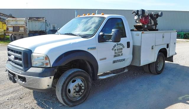 Image of Ford F-550 equipment image 1