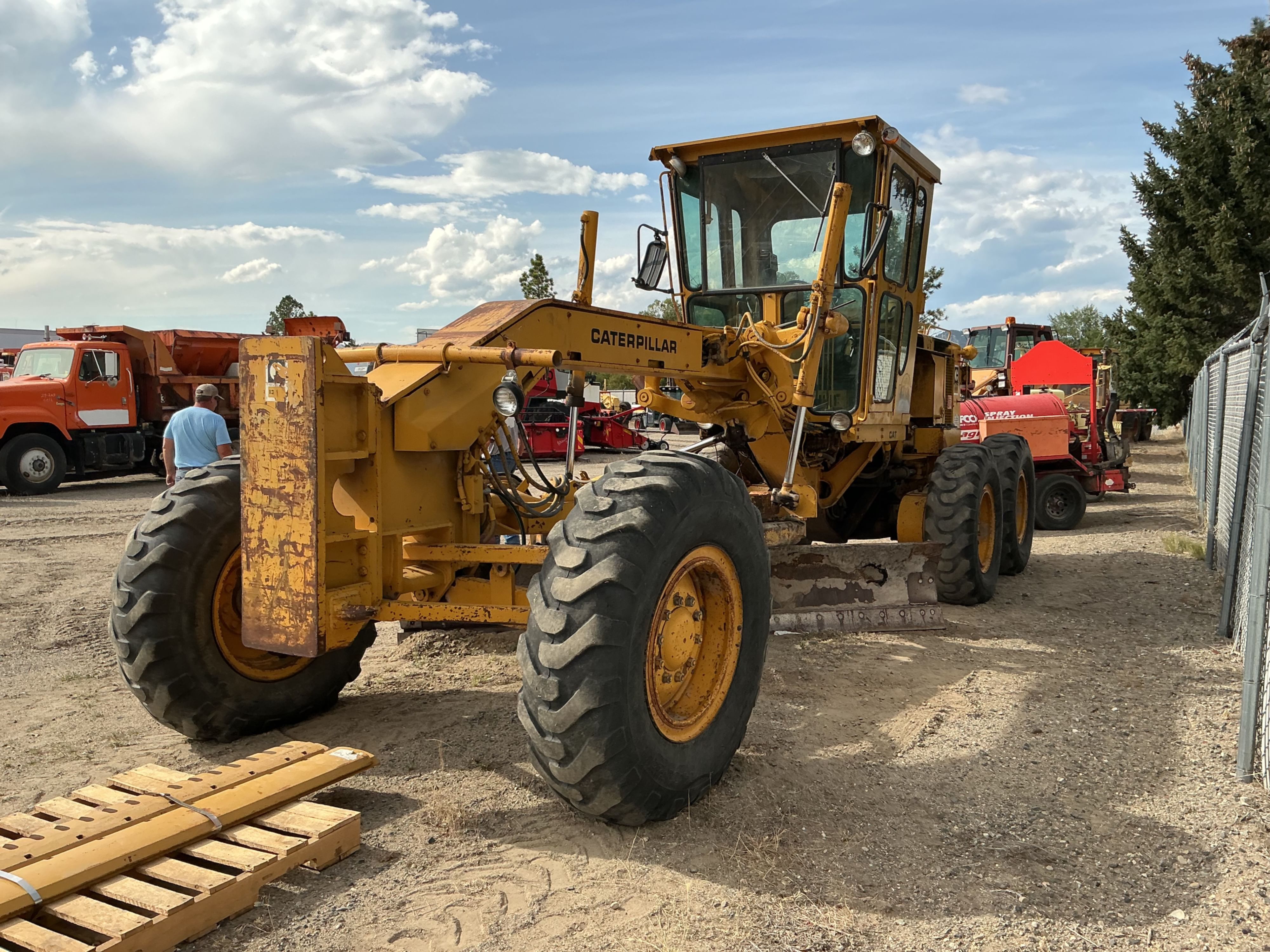 Caterpillar 130G Equipment Image0