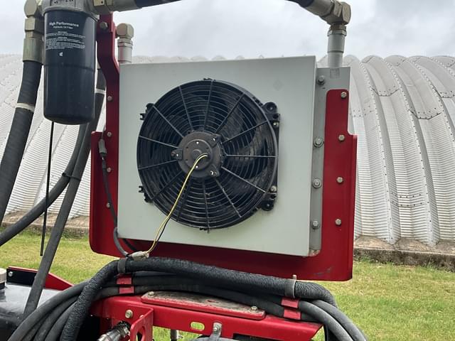 Image of Case IH 1200 equipment image 3