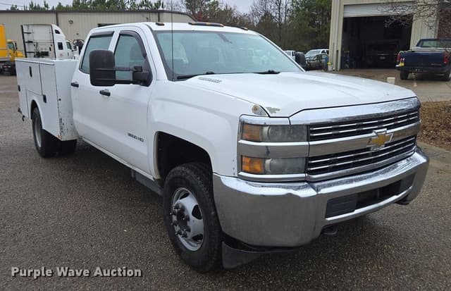 Image of Chevrolet 2500HD equipment image 2