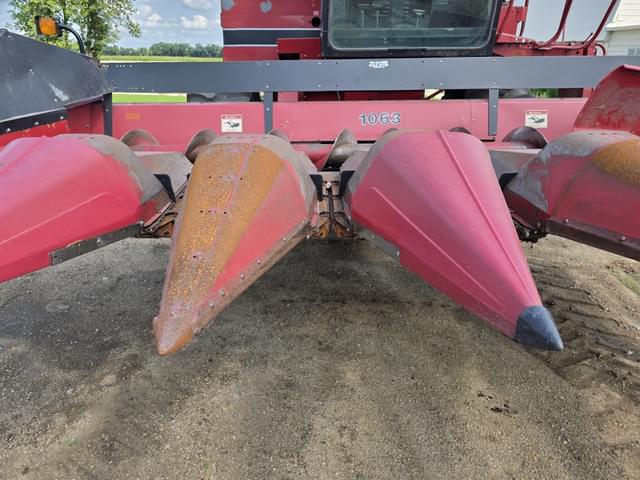 Image of Case IH 1063 equipment image 3