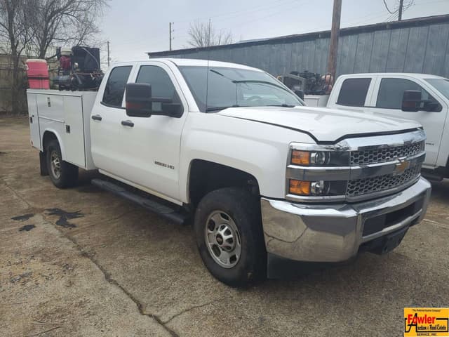 Image of Chevrolet 2500HD equipment image 3