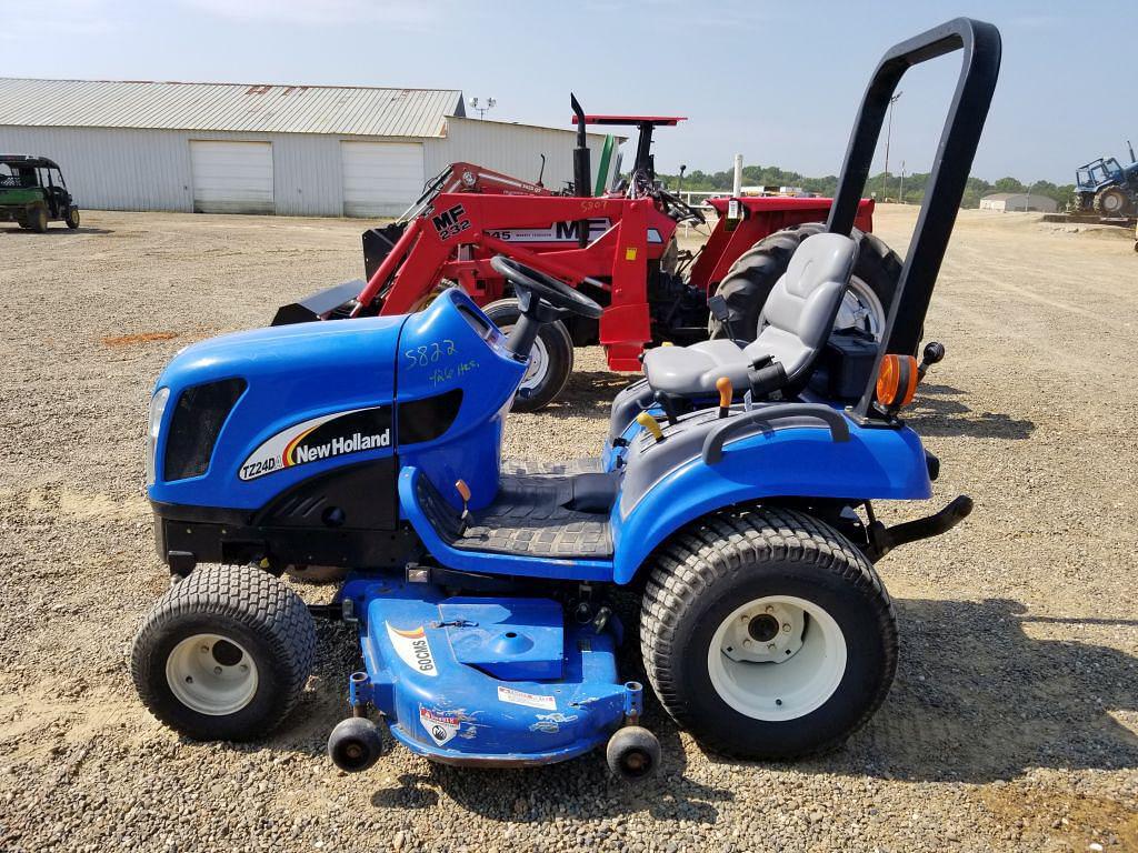 Tractor Zoom - New Holland TZ24D