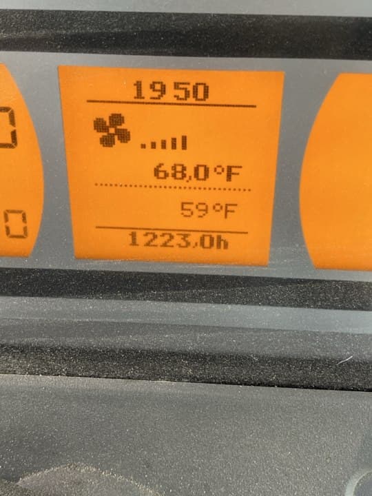 Image of Challenger 1038 equipment image 4