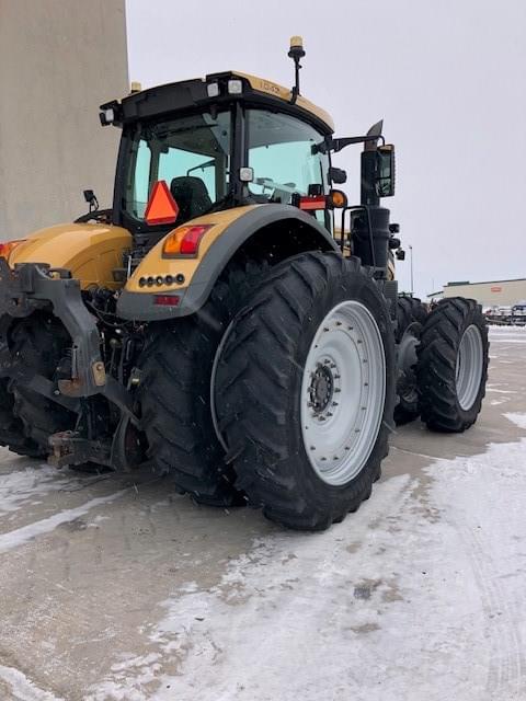 Image of Challenger 1042 equipment image 3