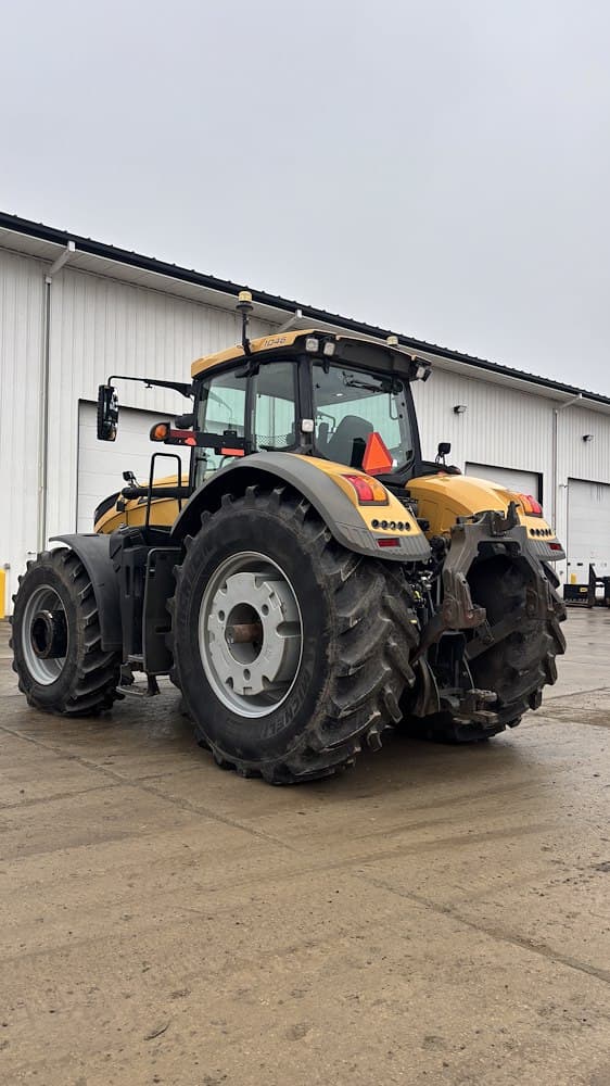Image of Challenger 1046 equipment image 1