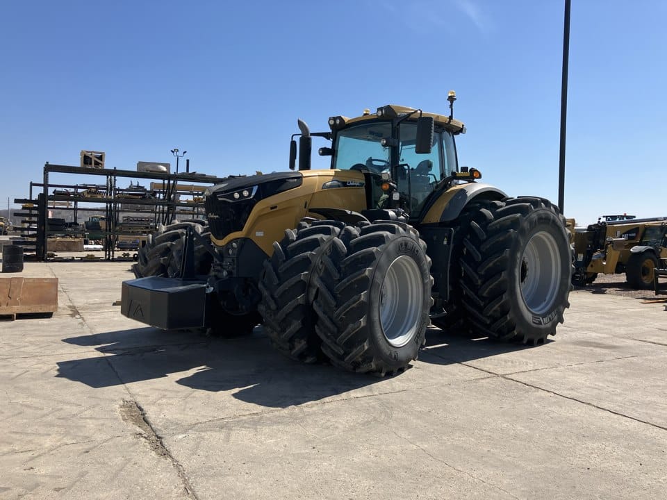 2019 Challenger 1050 Equipment Image0