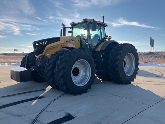 2019 Challenger 1050 Equipment Image0