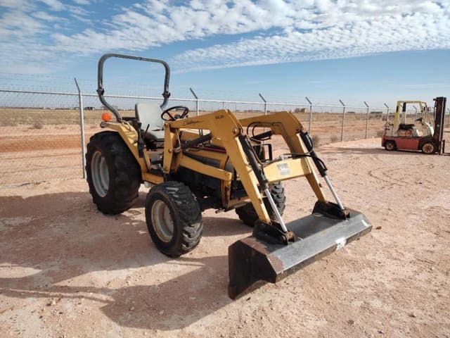 Image of Challenger MT265 equipment image 3