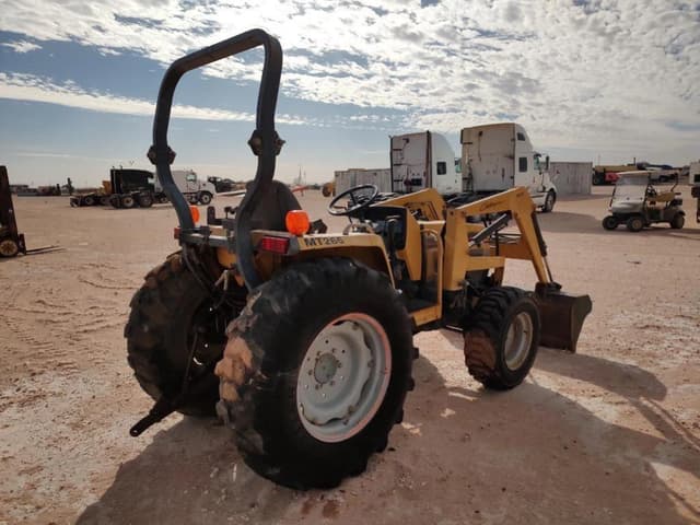 Image of Challenger MT265 equipment image 2