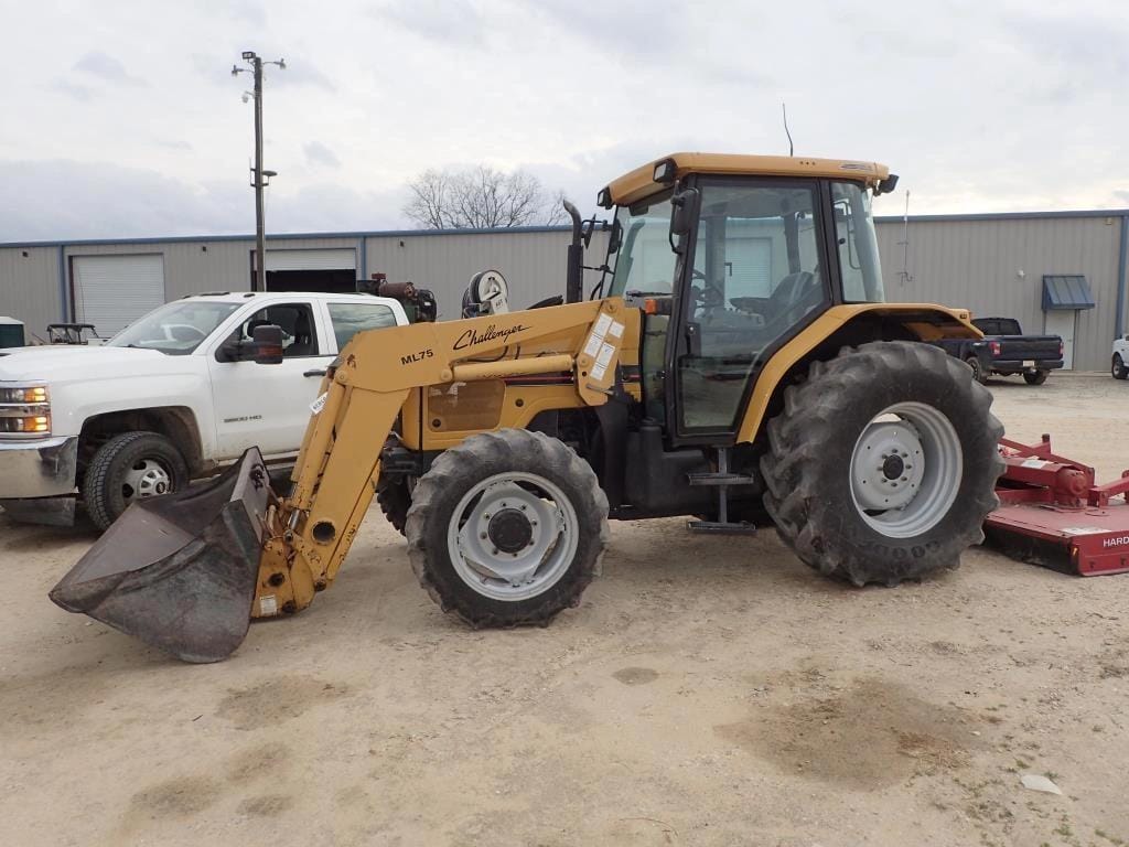 Challenger MT445 Equipment Image0