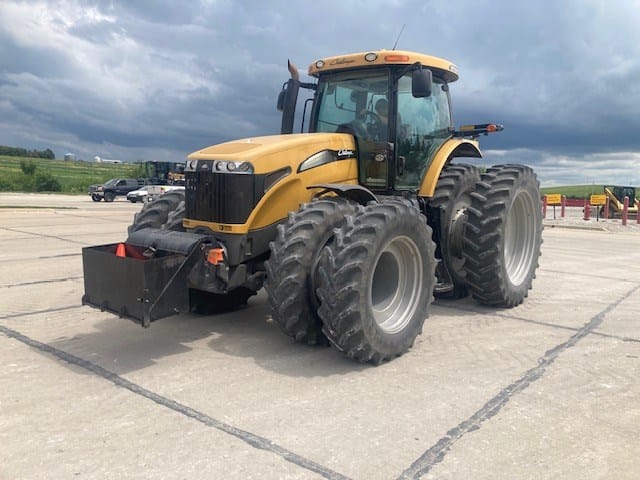 2010 Challenger MT675C Equipment Image0