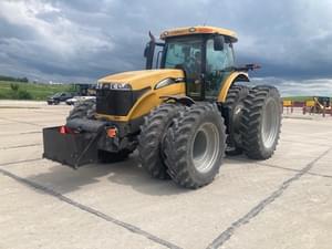 2010 Challenger MT675C Image