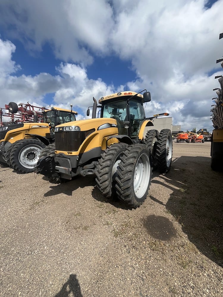 2010 Challenger MT675C Equipment Image0