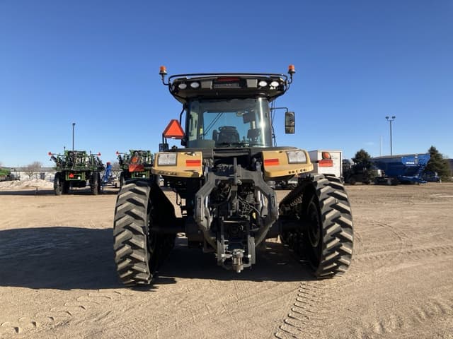 Image of Challenger MT743 equipment image 4