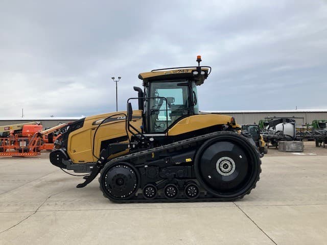 Image of Challenger MT743 equipment image 2