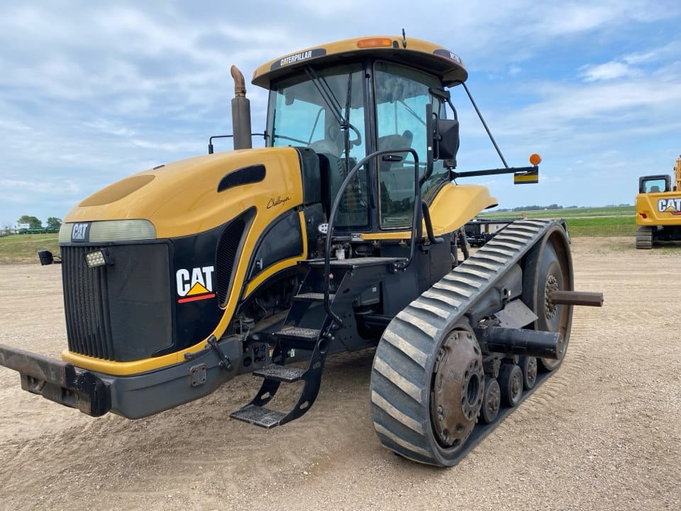 2004 Challenger MT765 Equipment Image0
