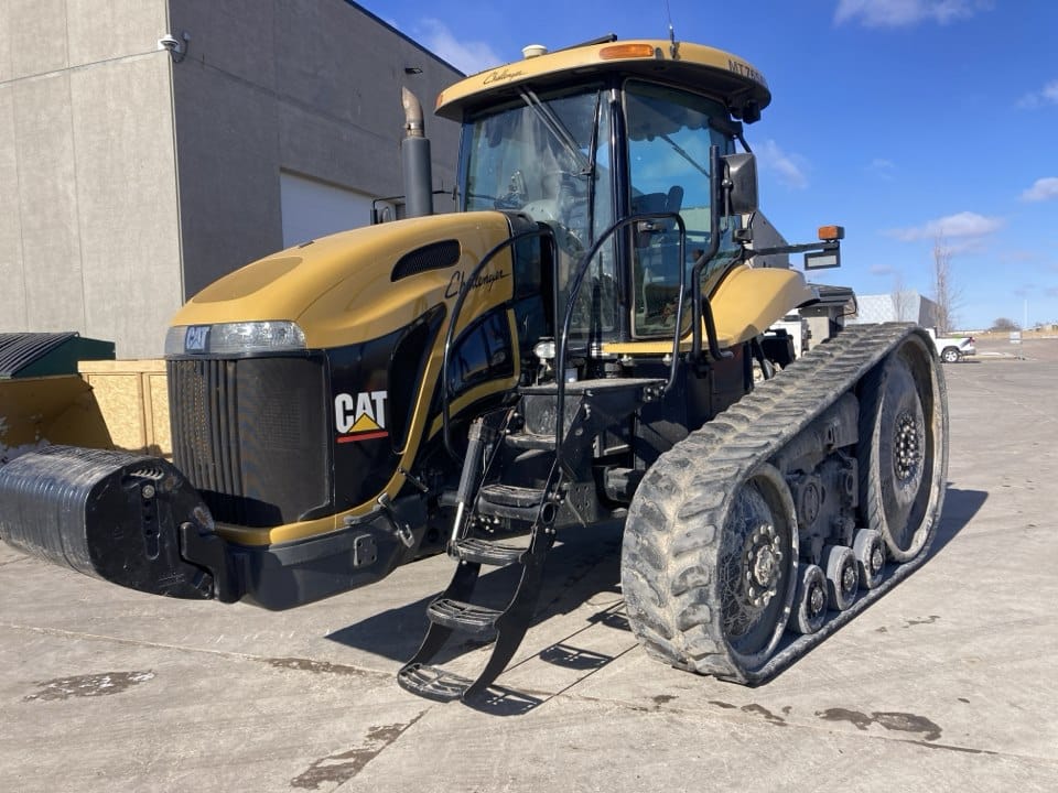 2007 Challenger MT765B Equipment Image0