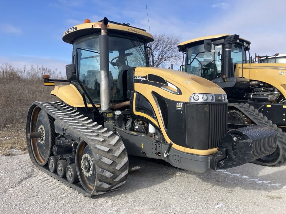 2010 Challenger MT765C Equipment Image0