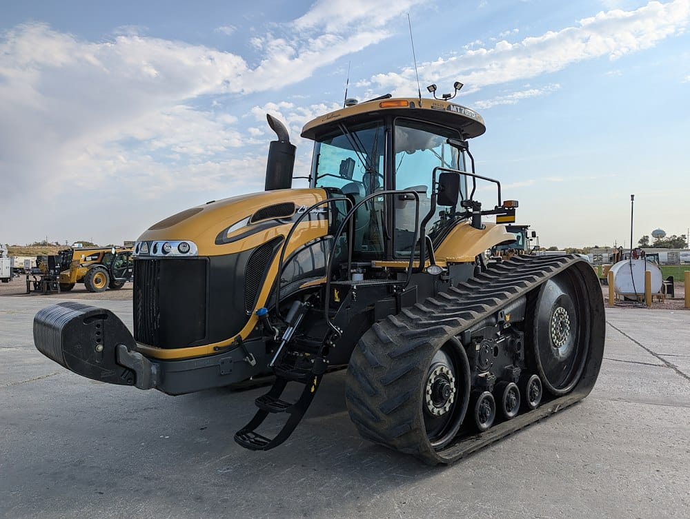 Main image Challenger MT765D