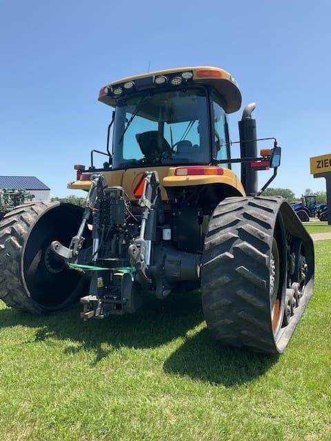 Image of Challenger MT765D equipment image 3