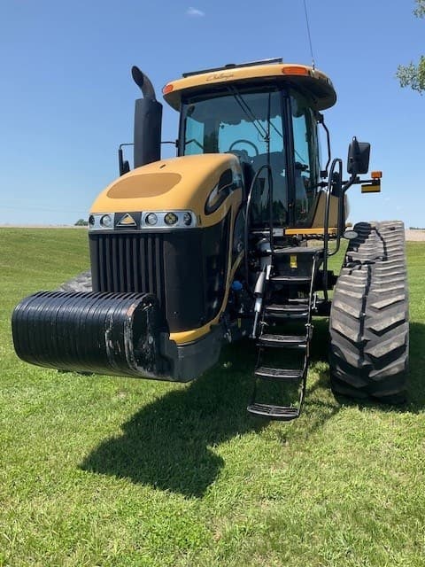 Image of Challenger MT765D equipment image 1