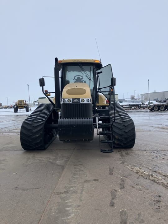 Image of Challenger MT765C equipment image 3