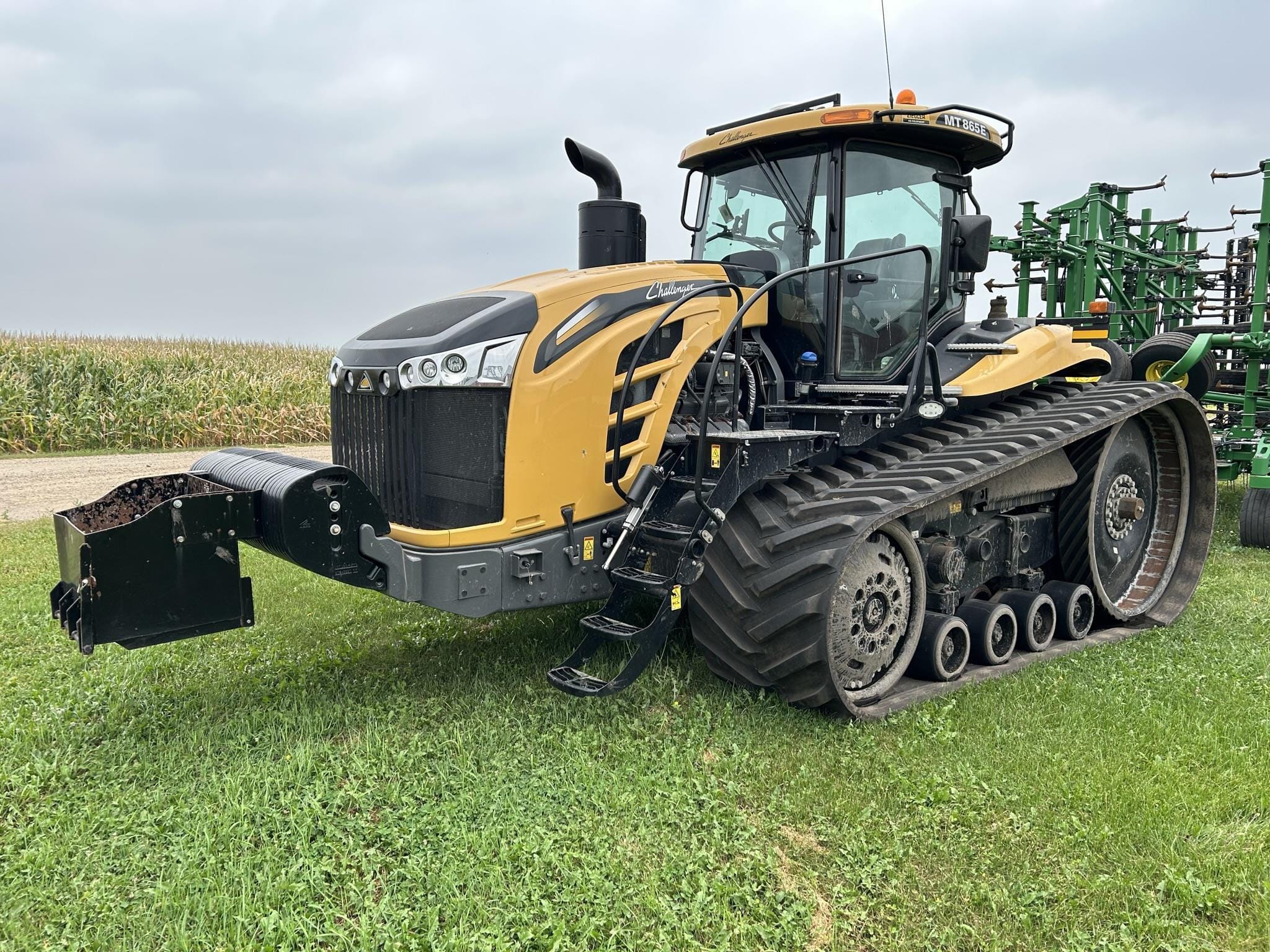 Main image Challenger MT865E