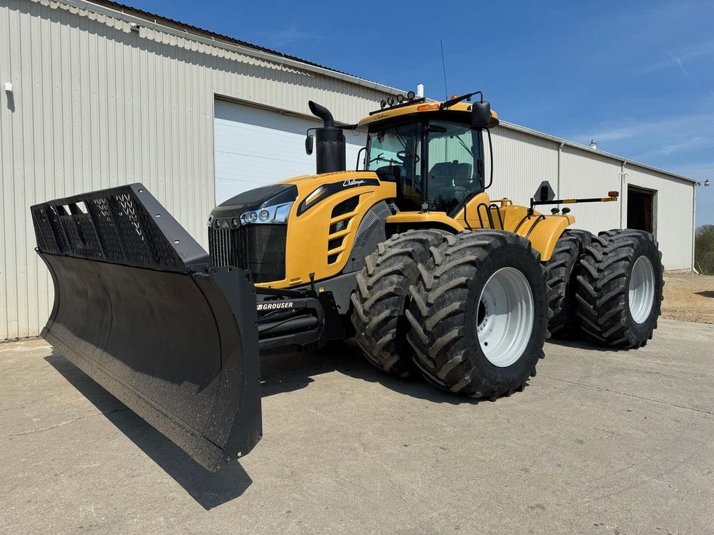 Challenger MT965E Image