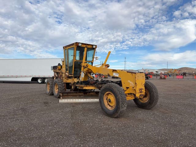 Image of Champion 710 equipment image 2