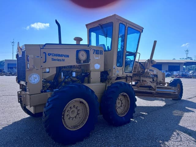 Image of Champion 710A equipment image 3