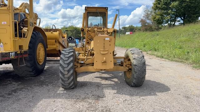 Image of Champion 715 equipment image 1