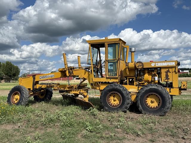Image of Champion 720 equipment image 1