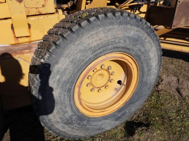 Image of Champion 720A equipment image 3