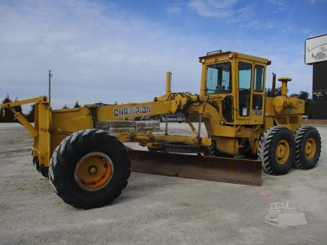 Main image Champion 740A