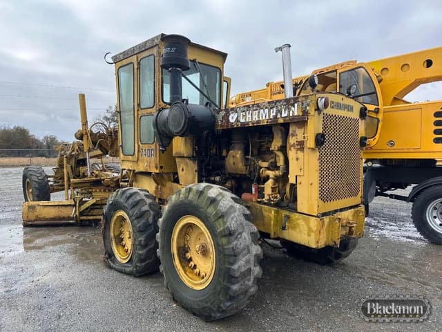 Image of Champion 740A equipment image 2