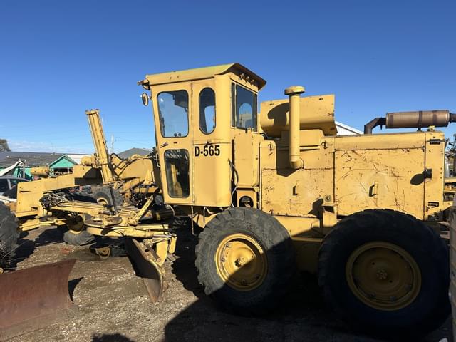 Image of Champion D-565 equipment image 1
