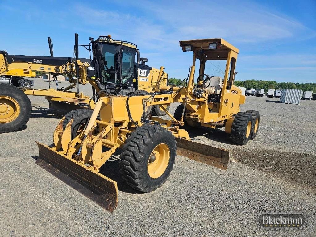 Champion C70A Equipment Image0