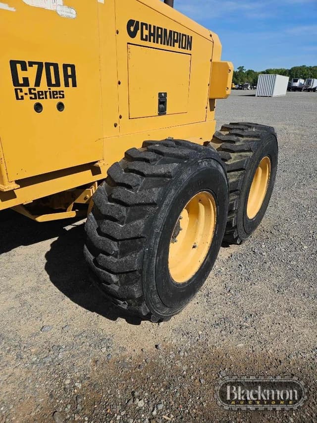 Image of Champion C70A equipment image 4