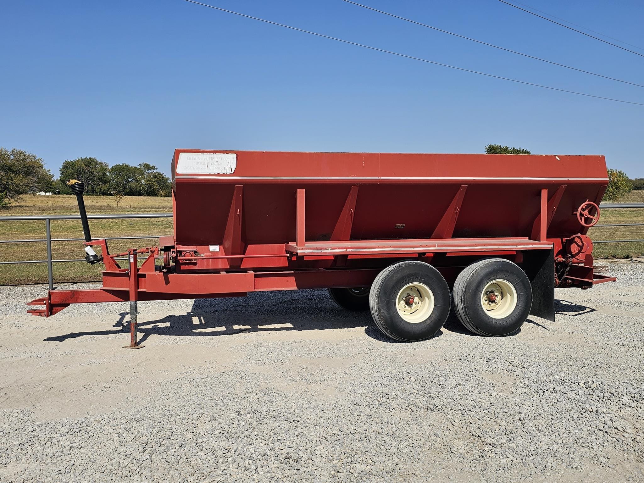 Main image Chandler 16CLT